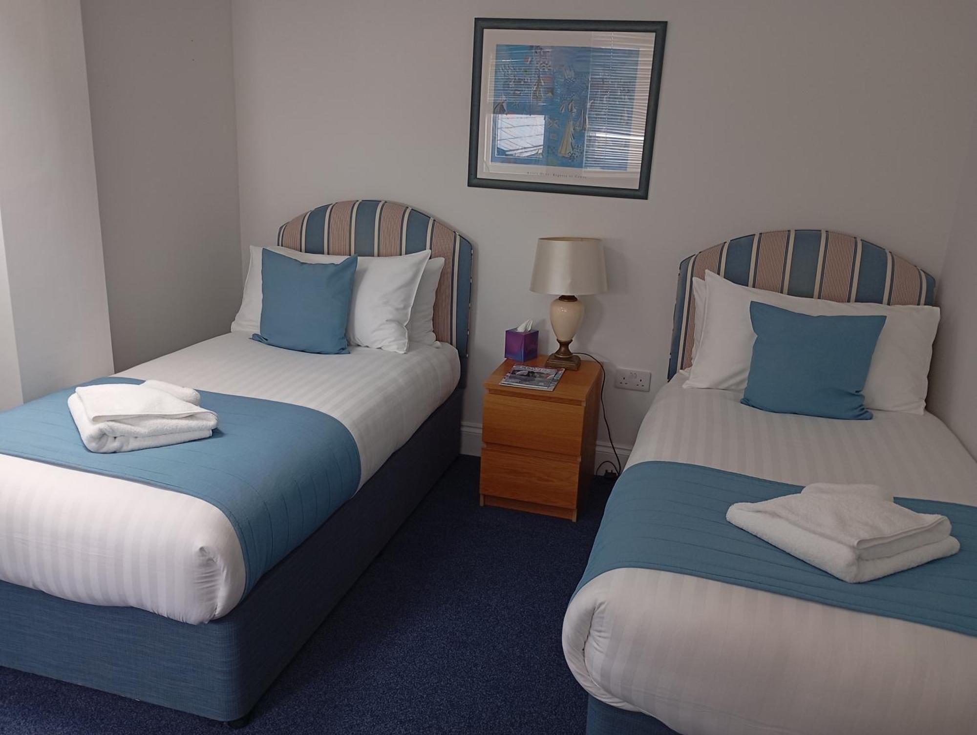 Royal Ocean Racing Club Hotel Cowes  Exterior photo