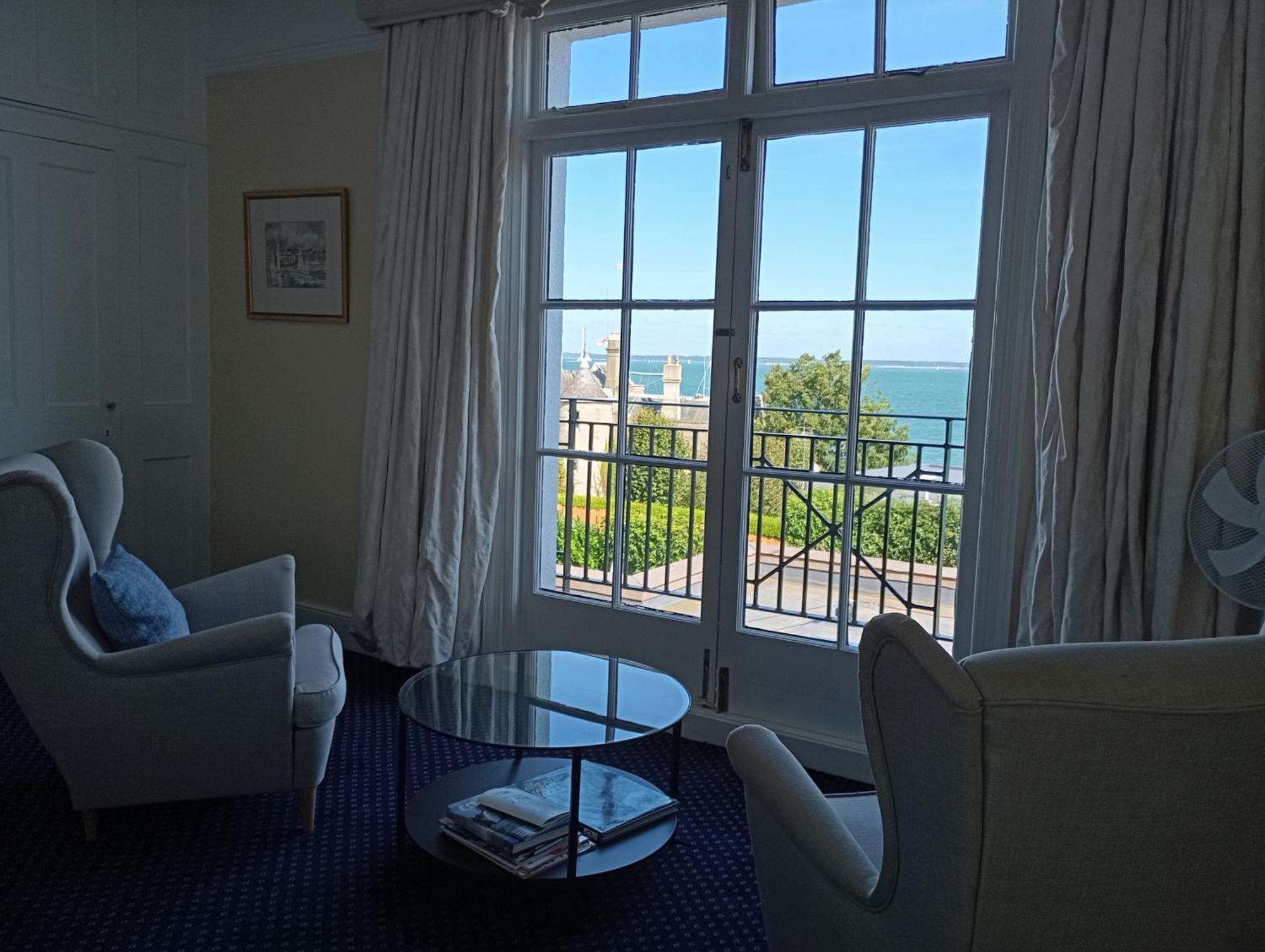 Royal Ocean Racing Club Hotel Cowes  Exterior photo