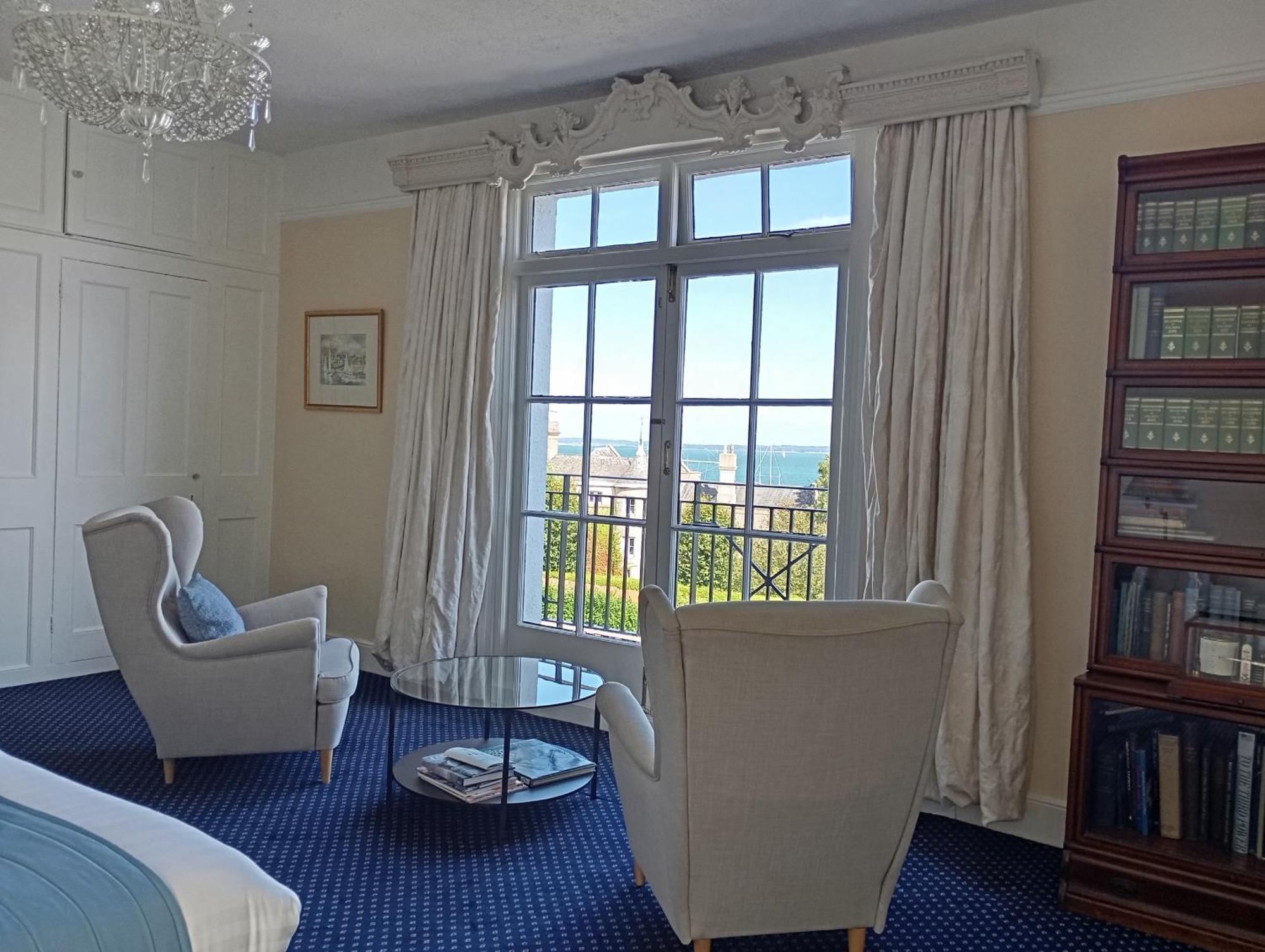 Royal Ocean Racing Club Hotel Cowes  Exterior photo