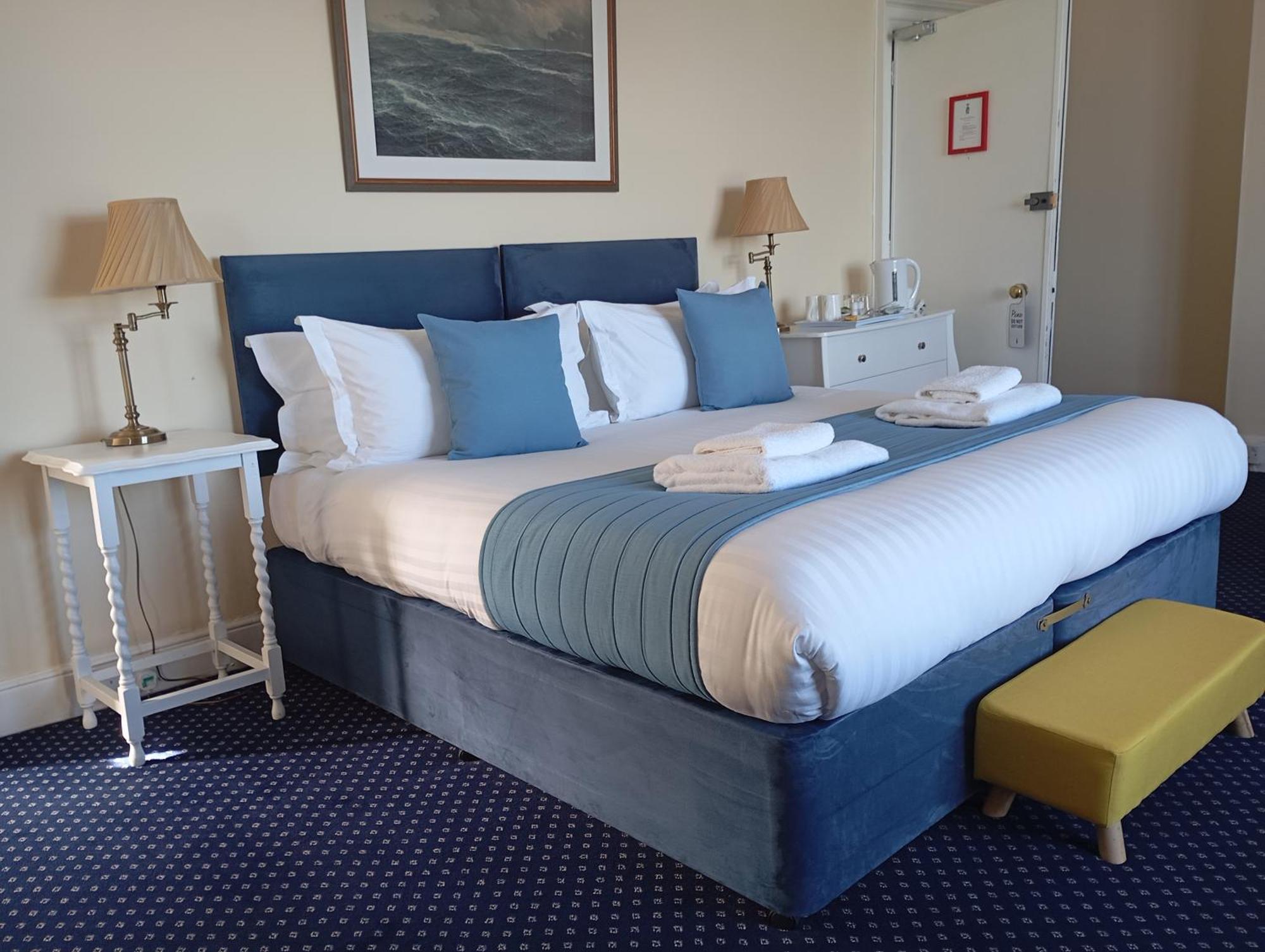 Royal Ocean Racing Club Hotel Cowes  Exterior photo