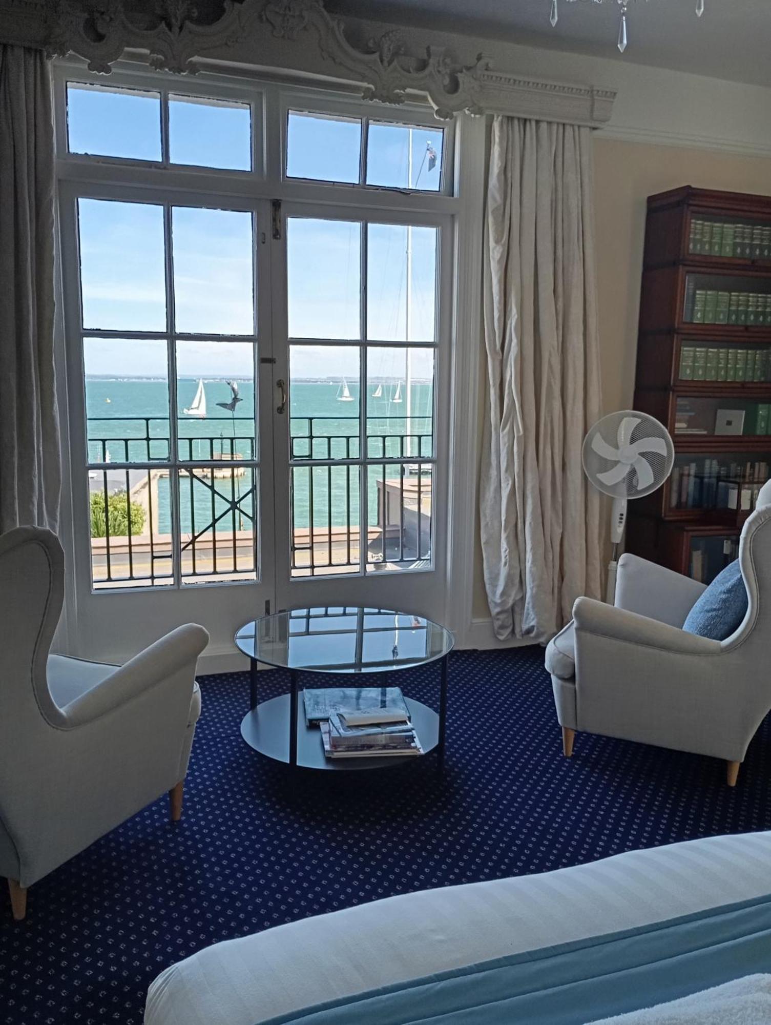 Royal Ocean Racing Club Hotel Cowes  Exterior photo