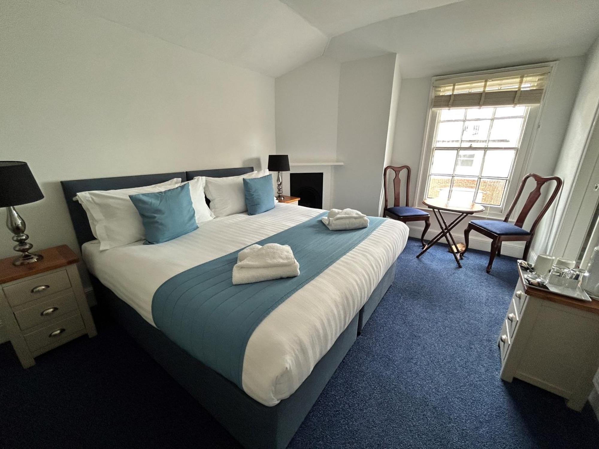 Royal Ocean Racing Club Hotel Cowes  Exterior photo