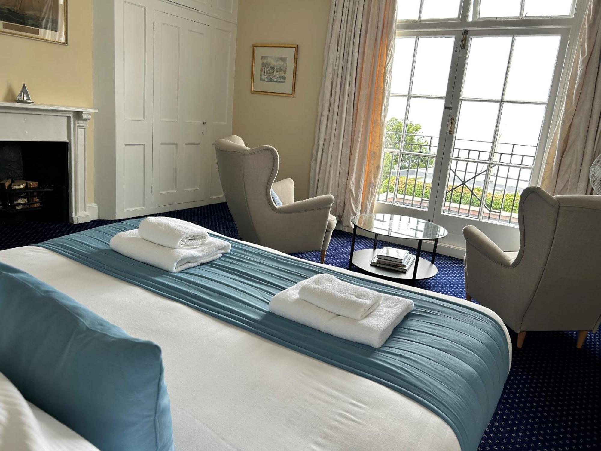 Royal Ocean Racing Club Hotel Cowes  Exterior photo