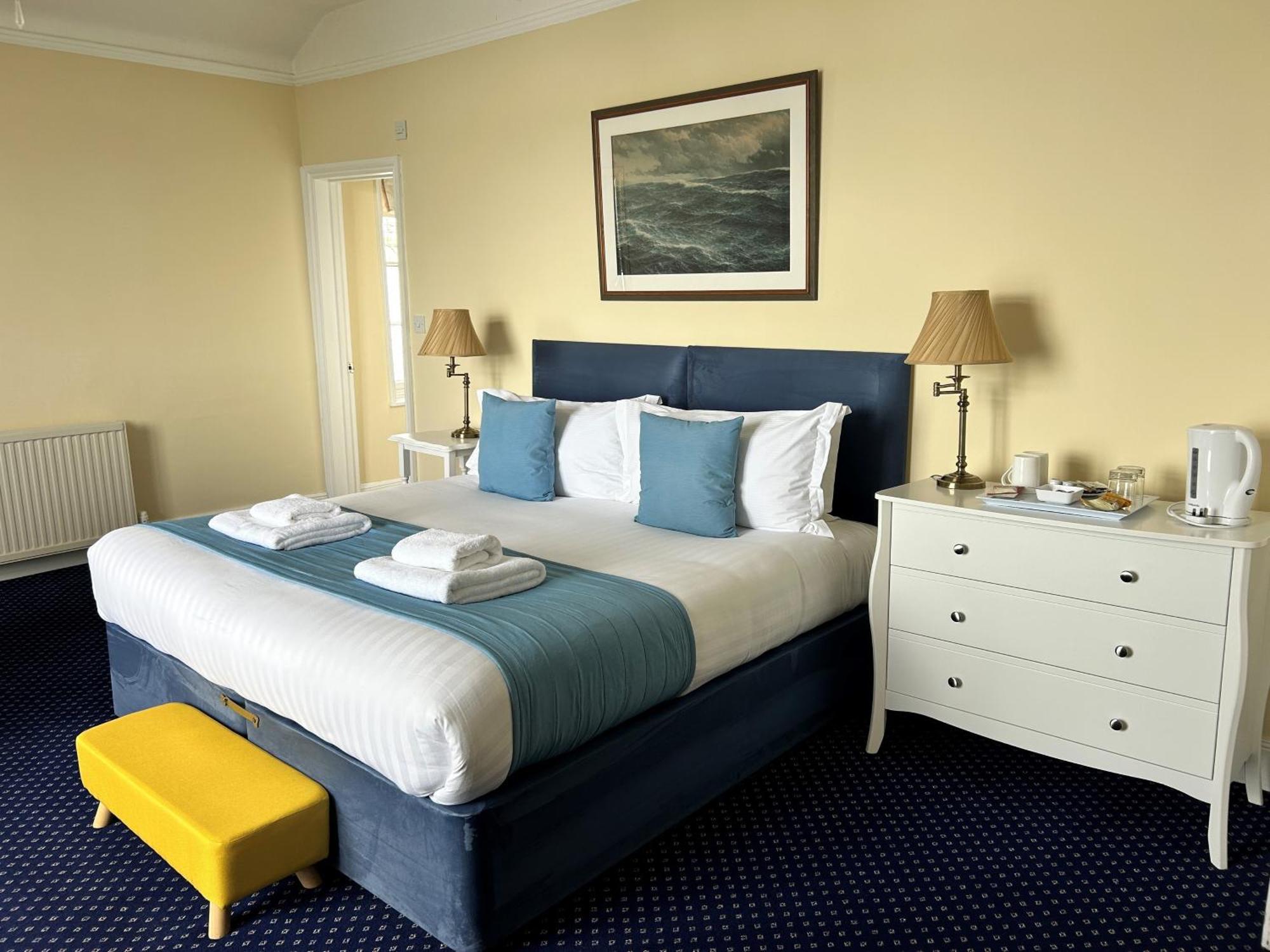 Royal Ocean Racing Club Hotel Cowes  Exterior photo